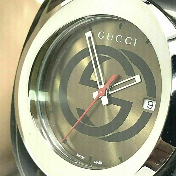 GUCCI SYNC YA137106 Green Rubber Band Men's Watch - Picture 1 of 12